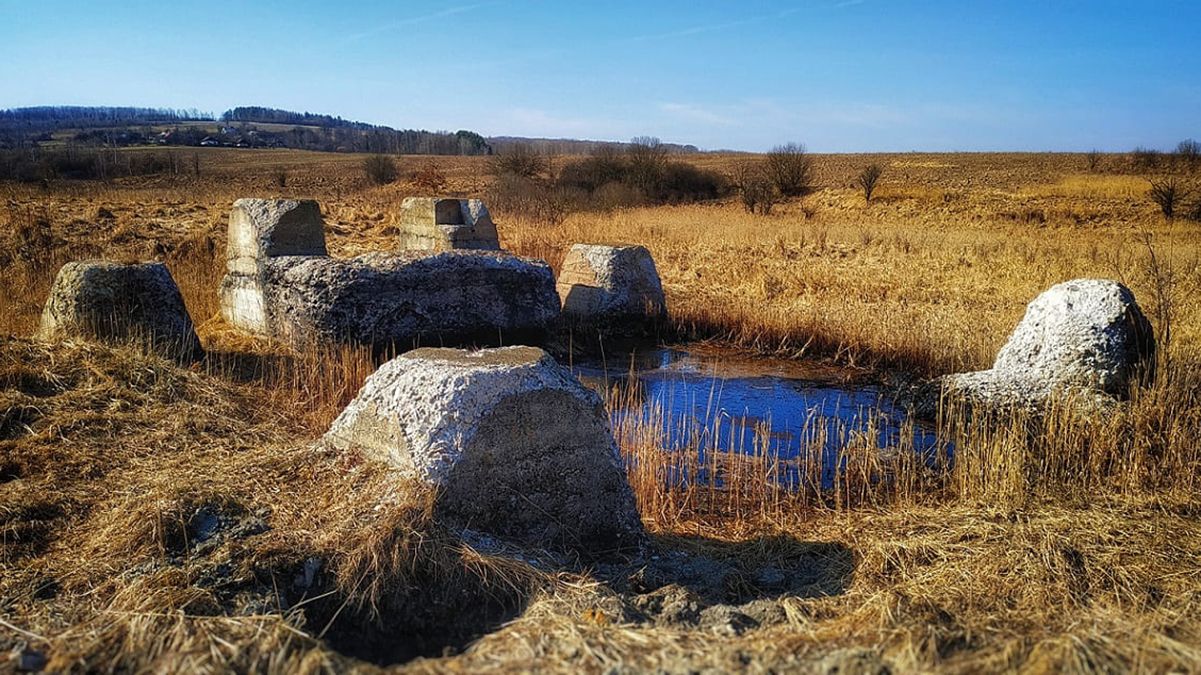 Единственный действующий вулкан Украины - чем уникальна Старуня на Ивано-Франковщине Единственный действующий вулкан Украины - чем уникальна Старуня на Ивано-Франковщине