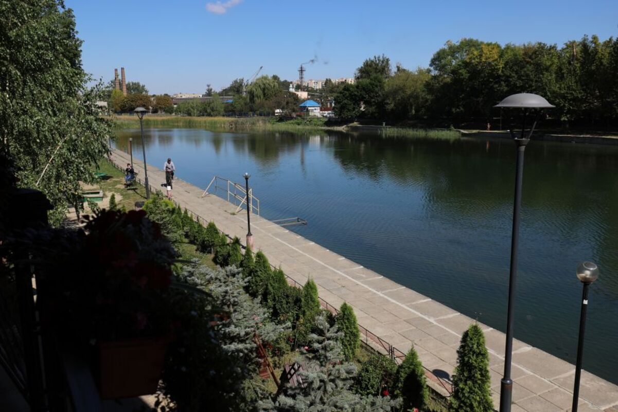 Отдых возле озера во Львове - где можно посидеть на природе - Travel Отдых возле озера во Львове - где можно посидеть на природе - Travel