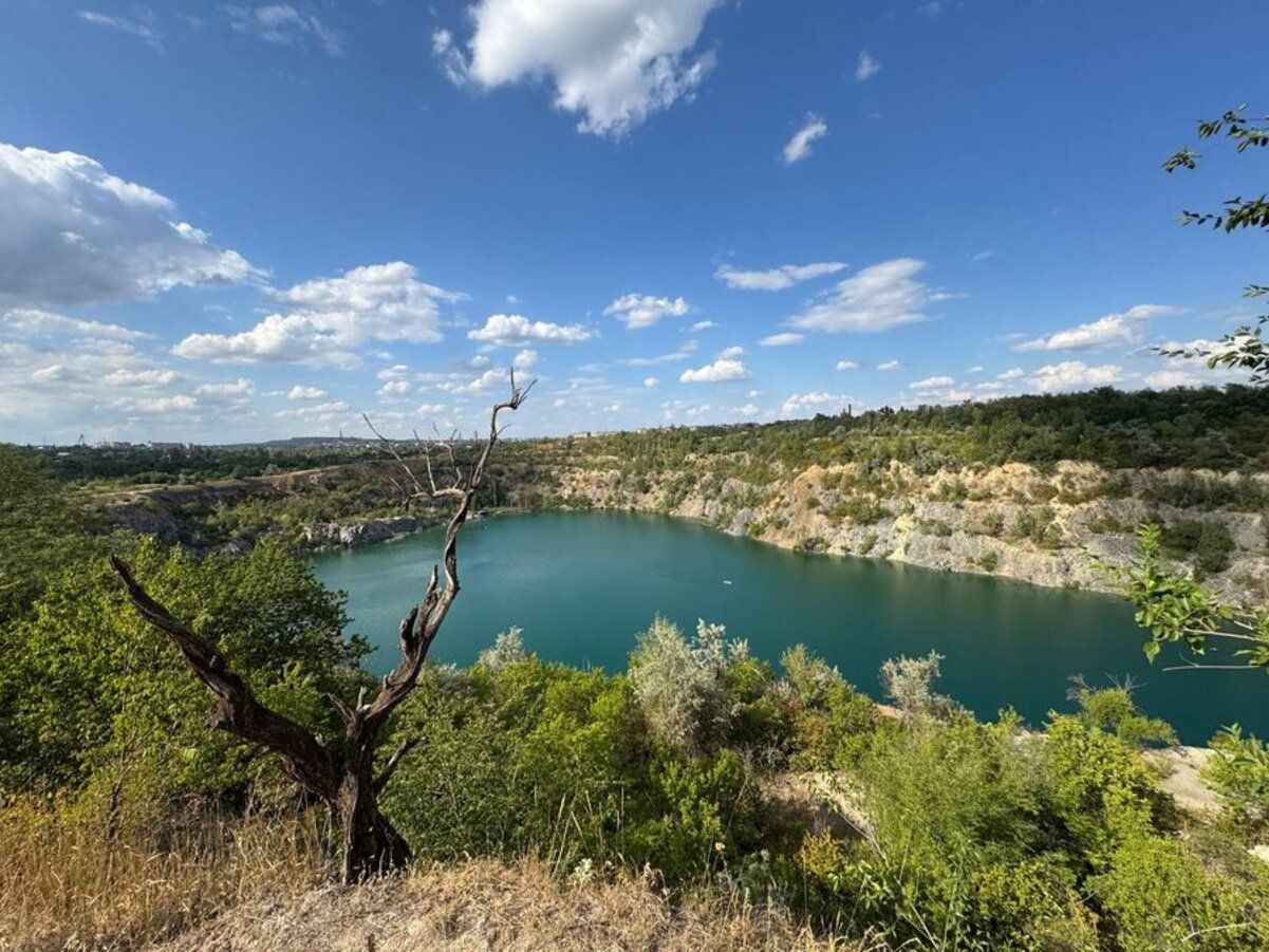 Озеро-кратер - де в Україні розташована ця водойма та що про неї відомо - Travel Озеро-кратер - де в Україні розташована ця водойма та що про неї відомо - Travel