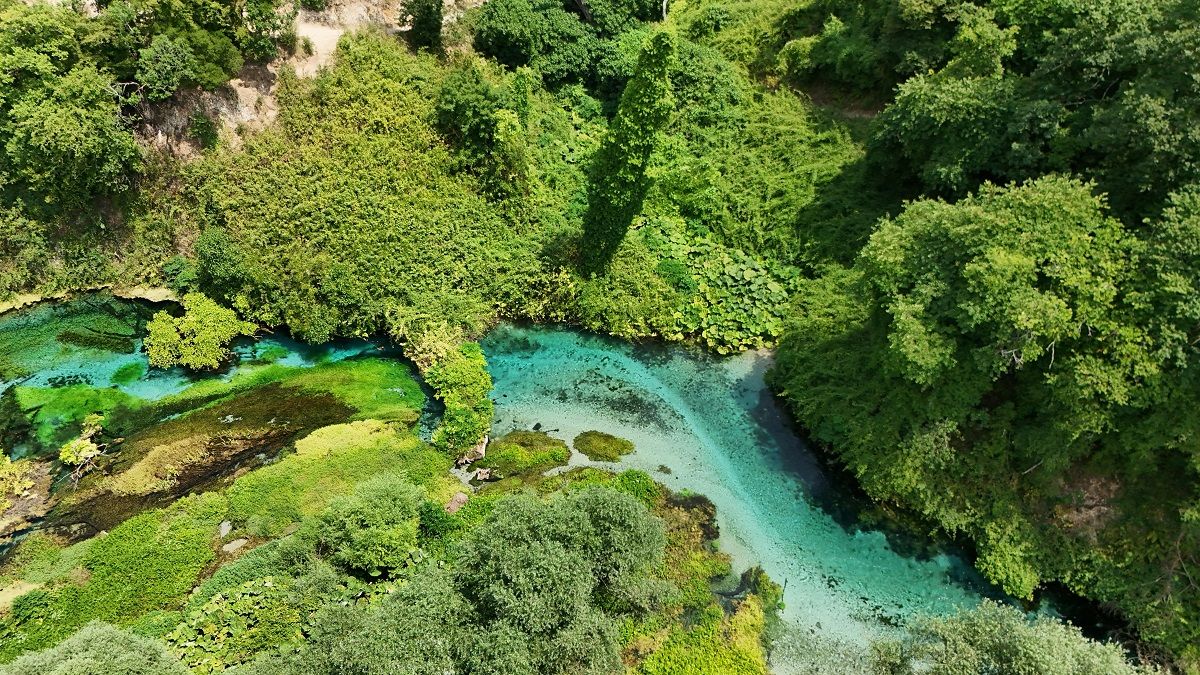 Відпочинок в Албанії - туристам радять відвідати річку Шала - Travel