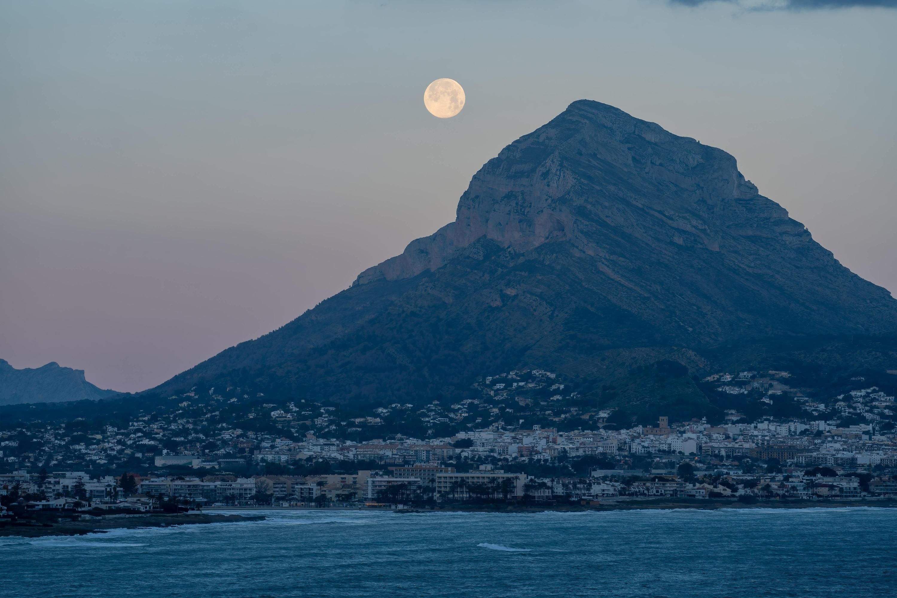 Городок возле Коста-Бланки с прекрасными пляжами, где нет туристов - Travel