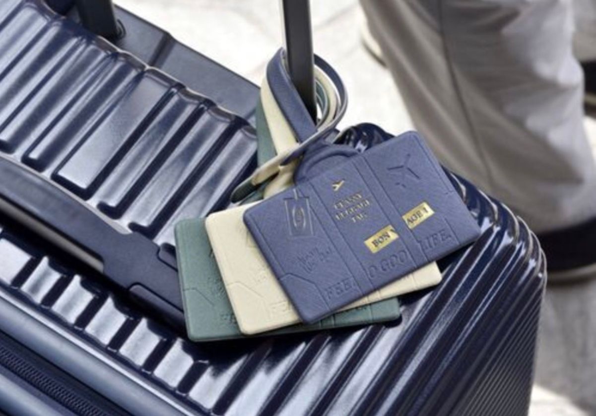 Что можно писать на чемоданной бирке, а что - нет Что можно писать на чемоданной бирке, а что - нет