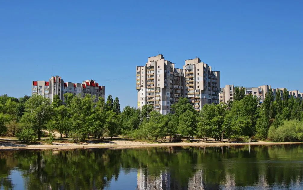 Парк на набережній / фото Управління економічного розвитку Канева