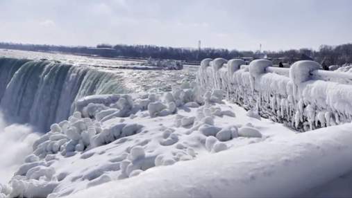 Ниагарский водопад в США замерз: невероятные видео