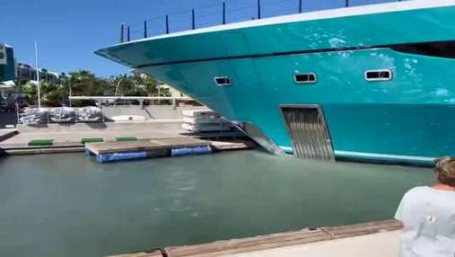 77-метровая яхта врезалась в причал: видео