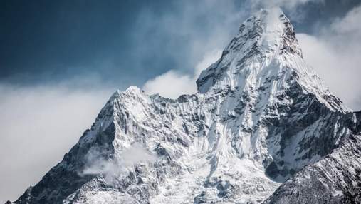 COVID-19 вже на Евересті: захворів альпініст з Норвегії 
